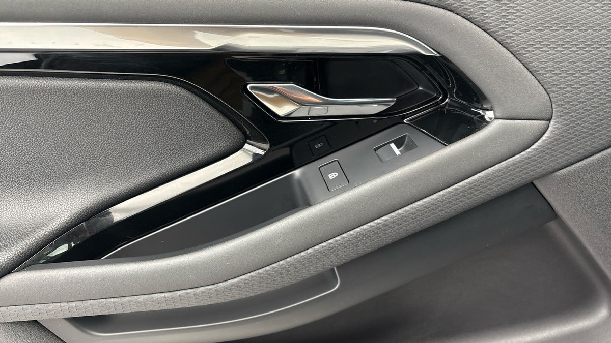 Land Rover Range Rover Evoque Image 19