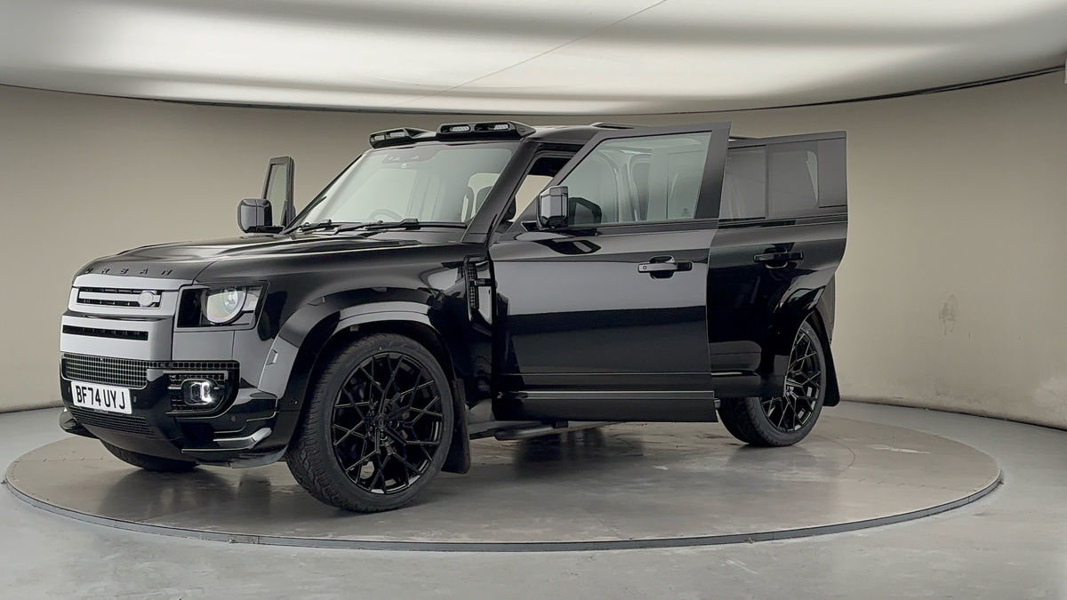 Land Rover Defender 110 Urban Image 22