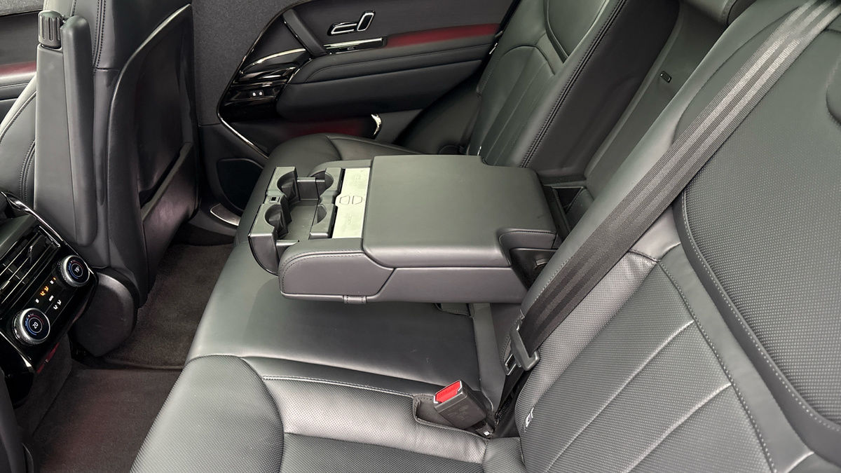 Land Rover Range Rover Sport Image 9