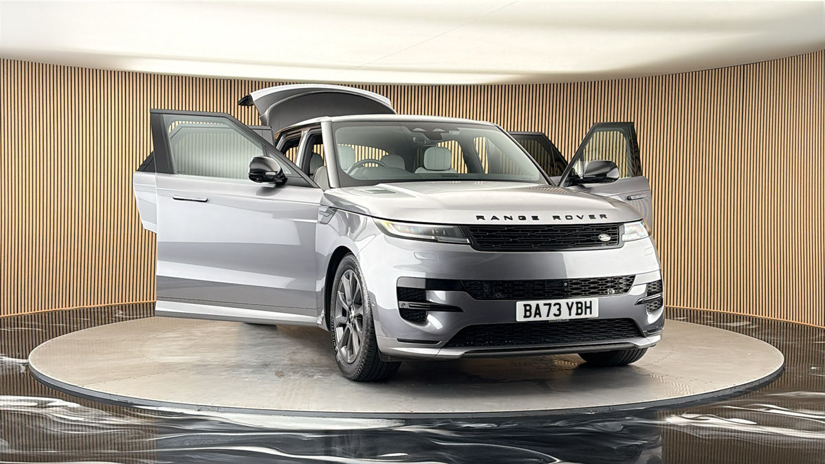 More views of Land Rover Range Rover Sport