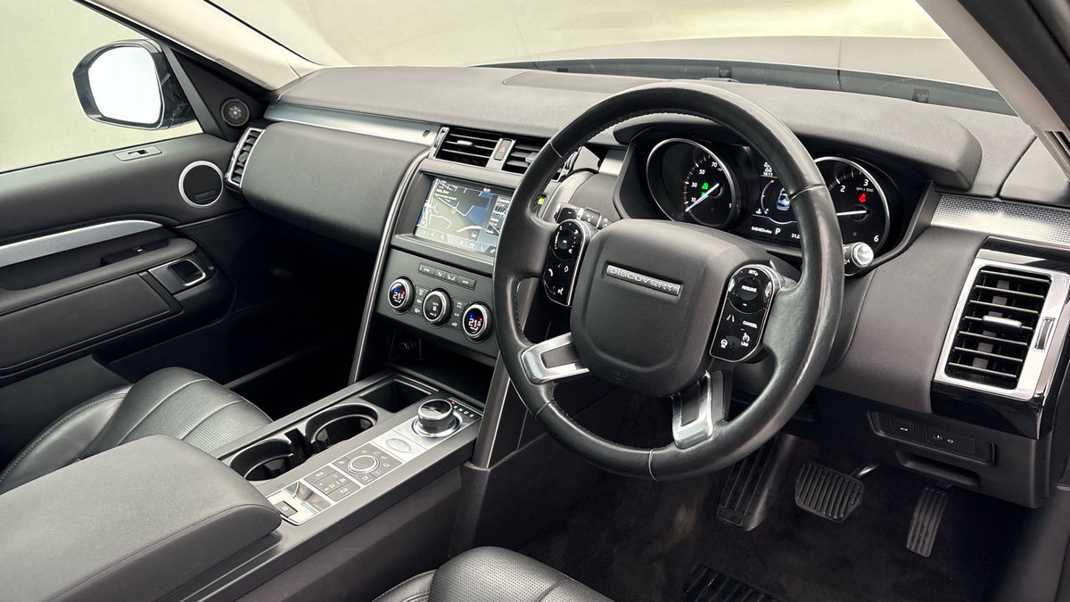 Land Rover Discovery Image 5
