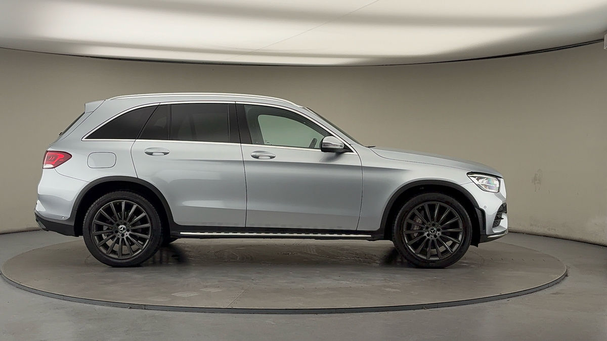 Mercedes-Benz GLC Image 16