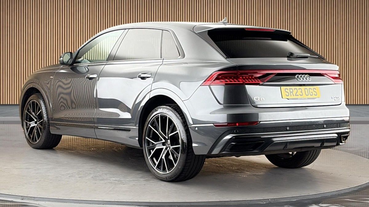 Audi Q8 Image 2