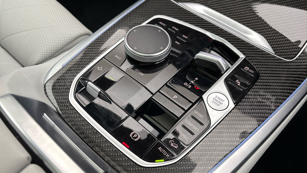 BMW X7 Image 25