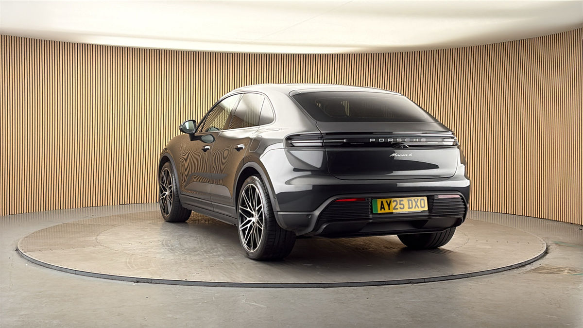 More views of Porsche Macan