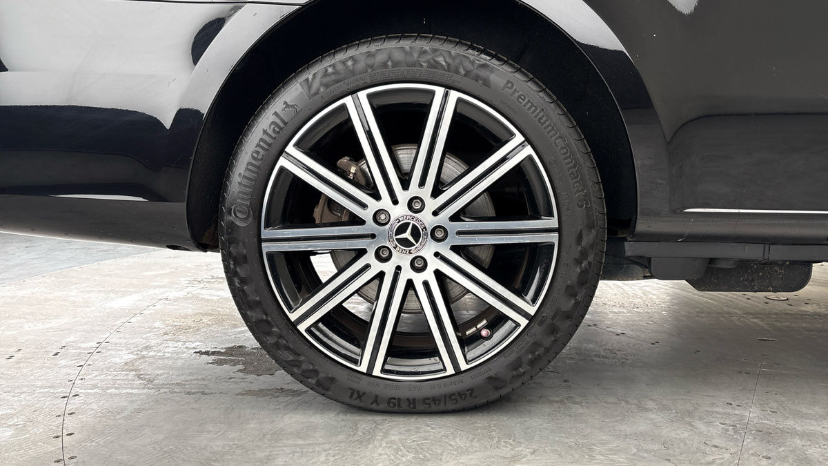 Mercedes-Benz V Class Image 10