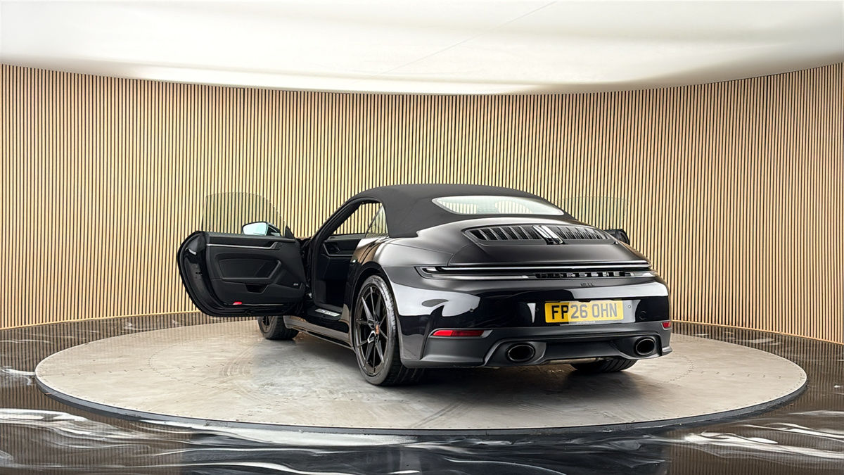 More views of Porsche 911