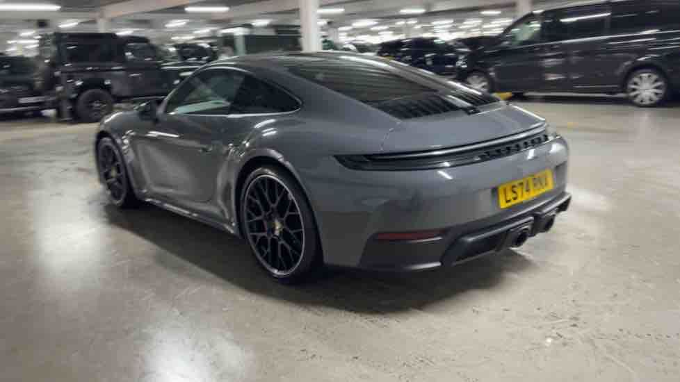 More views of Porsche 911