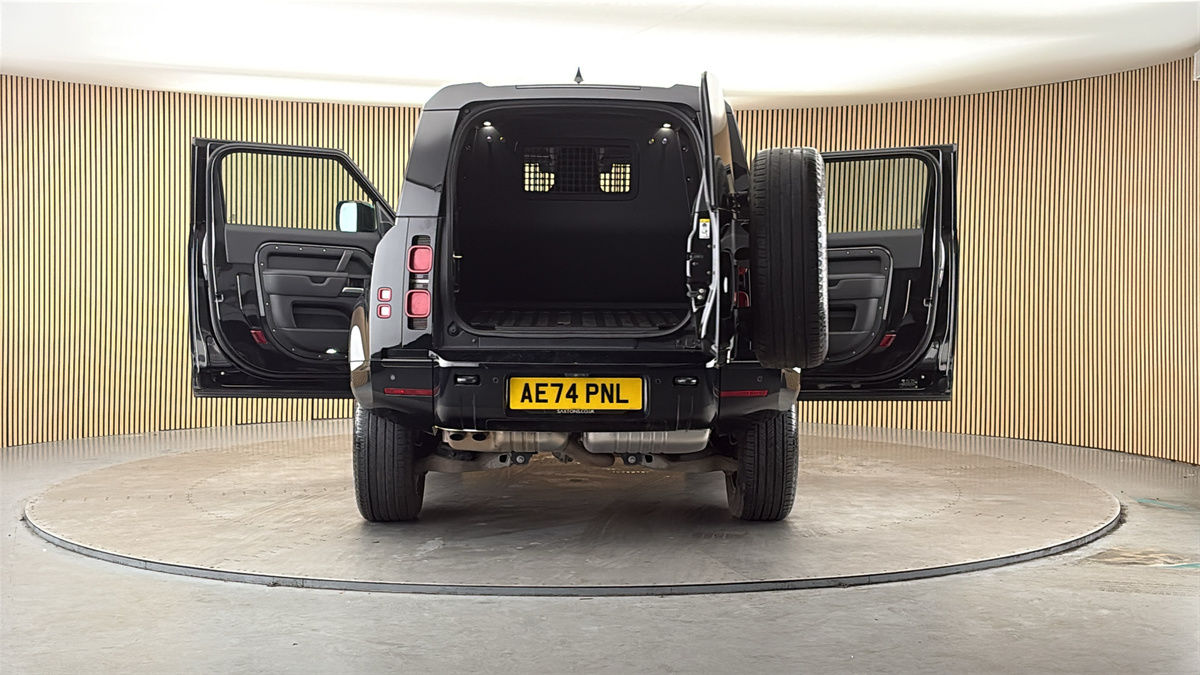 More views of Land Rover Defender 90
