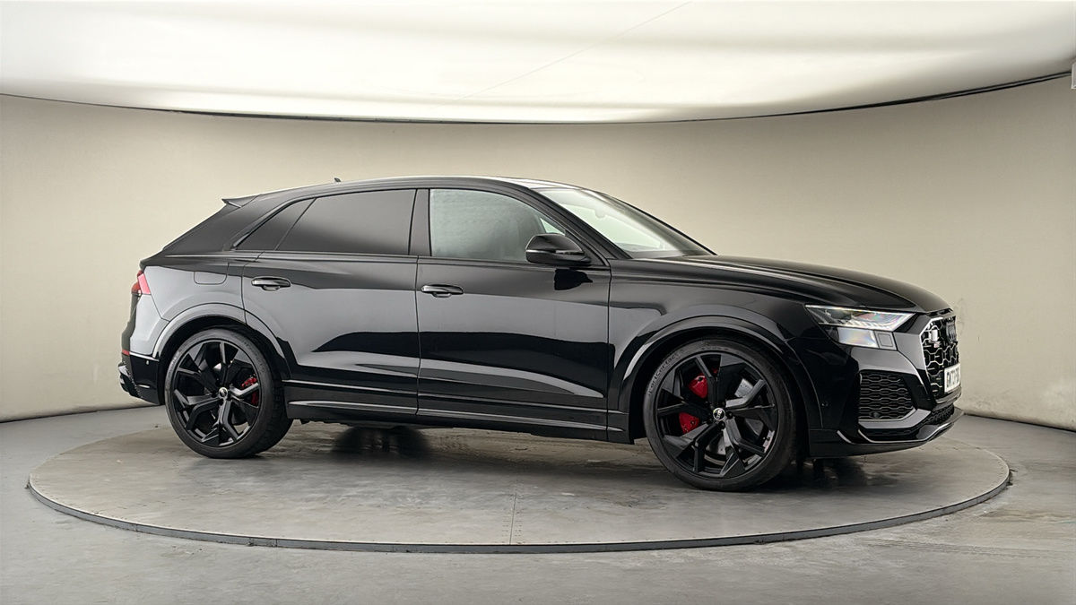 More views of Audi RSQ8