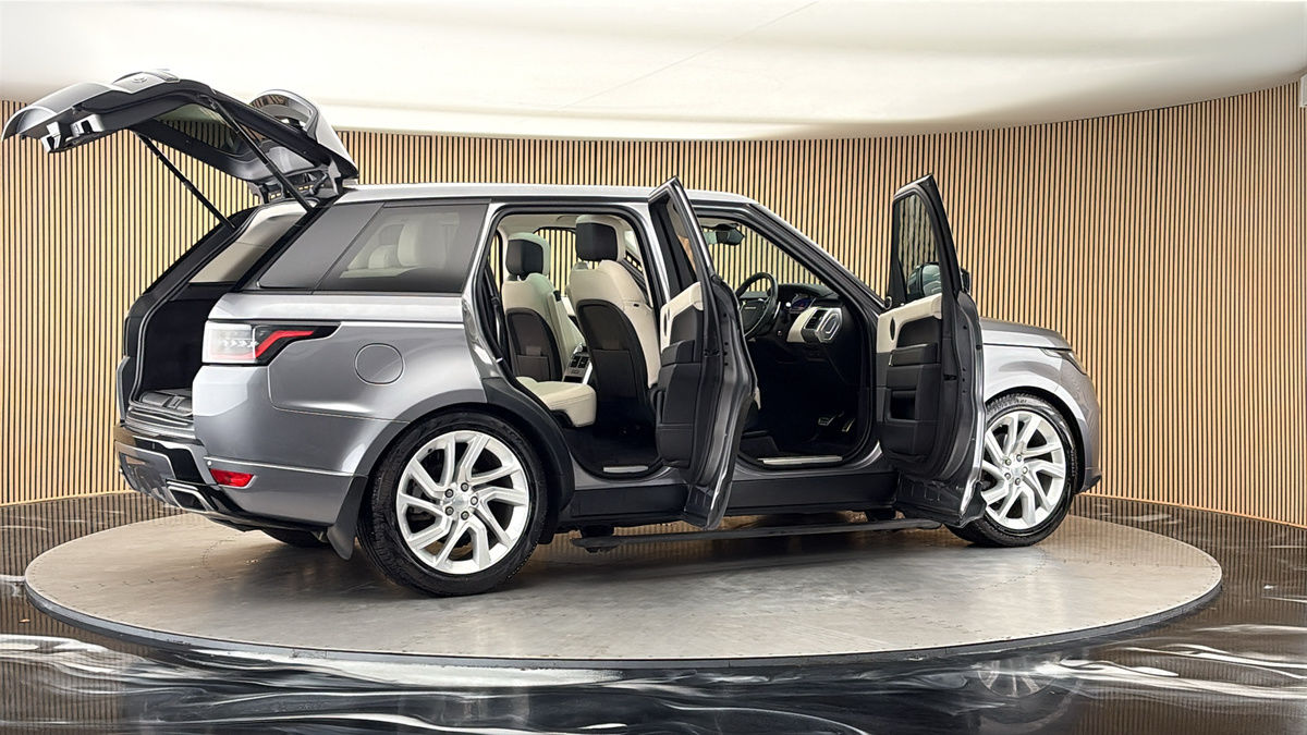 More views of Land Rover Range Rover Sport