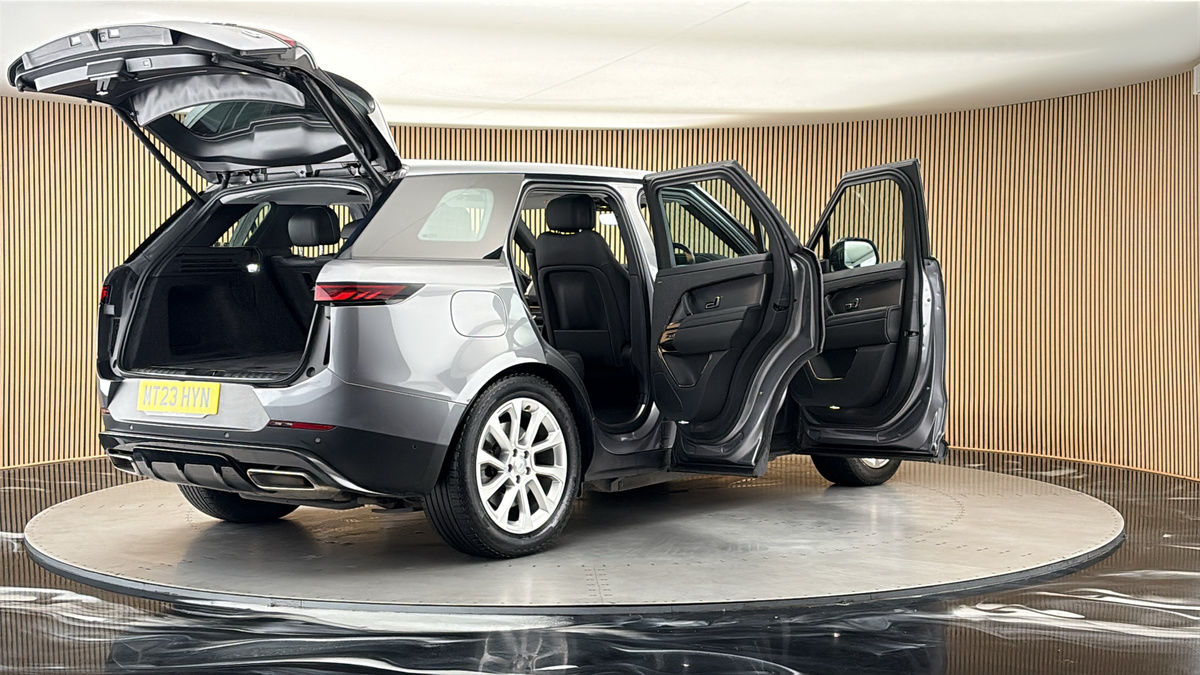 More views of Land Rover Range Rover Sport