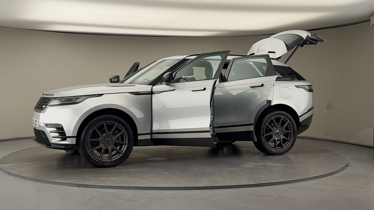 More views of Land Rover Range Rover Velar