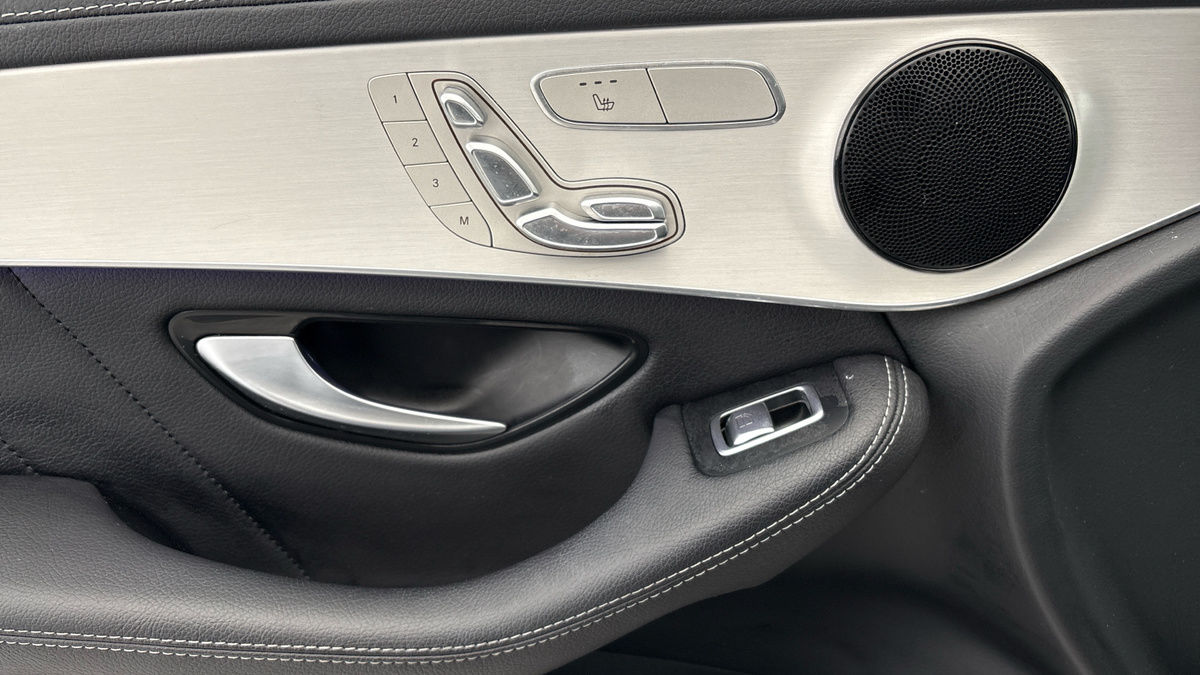 Mercedes-Benz GLC Image 19