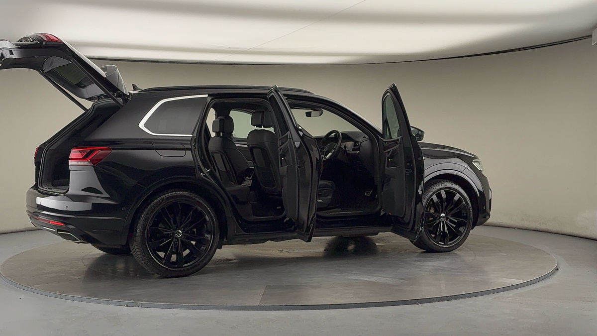 More views of Volkswagen Touareg