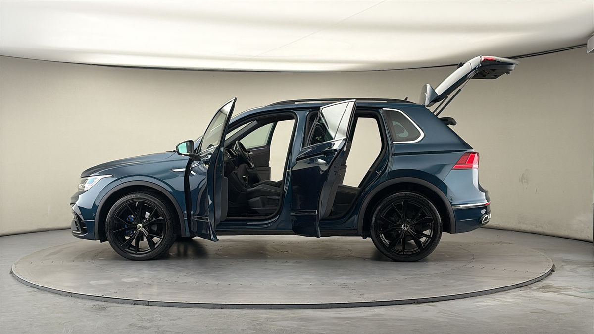 More views of Volkswagen Tiguan