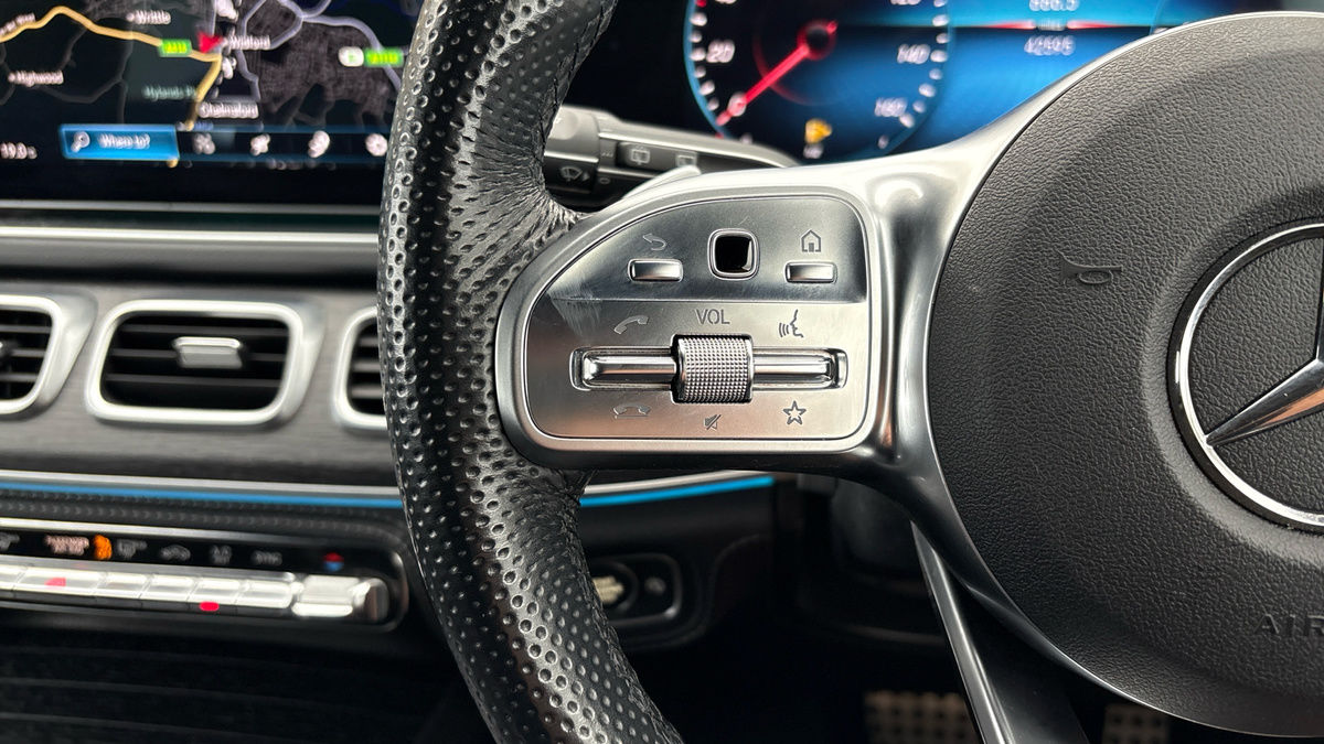 Mercedes-Benz GLE Image 13