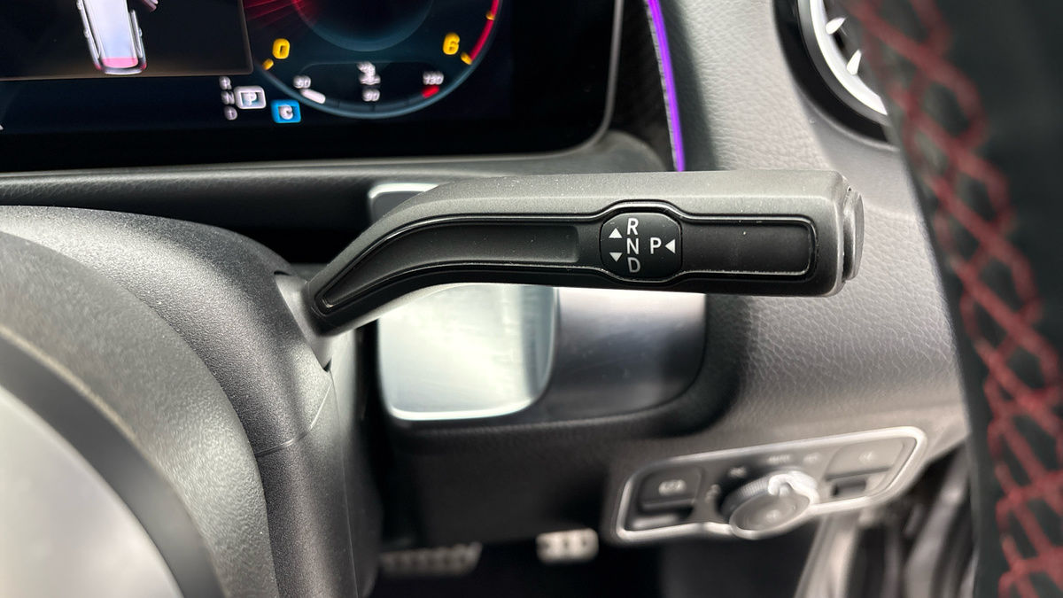 Mercedes-Benz GLB Image 6