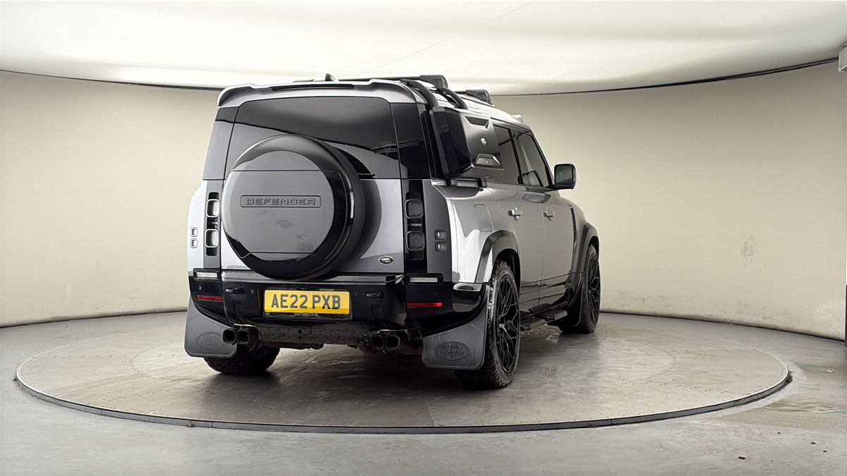 More views of Land Rover Defender 110