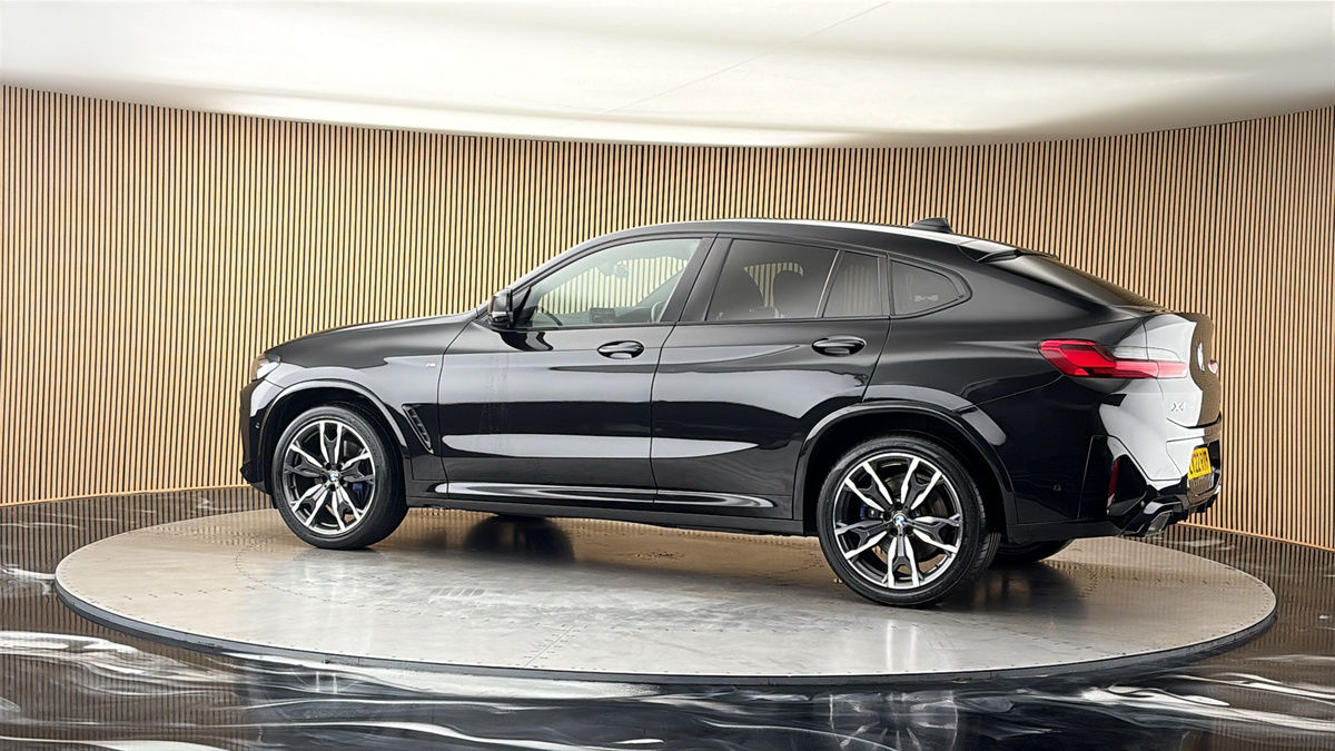 More views of BMW X4