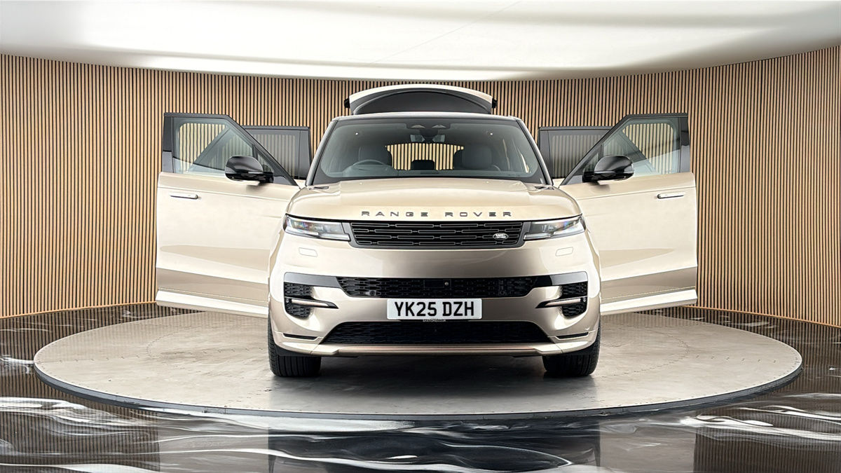More views of Land Rover Range Rover Sport
