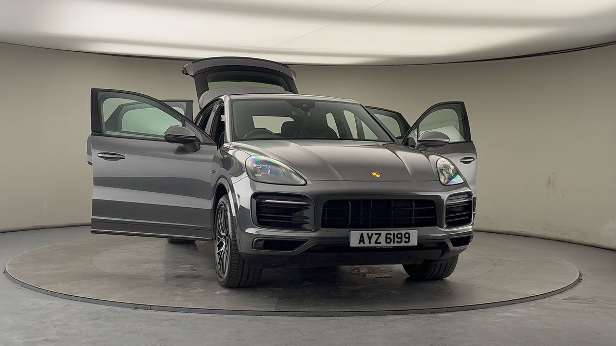 More views of Porsche Cayenne
