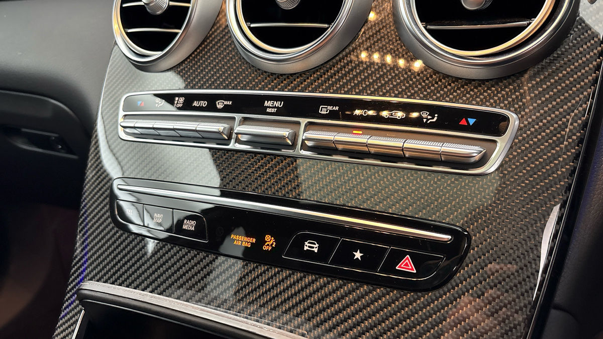 Mercedes-Benz GLC Image 30