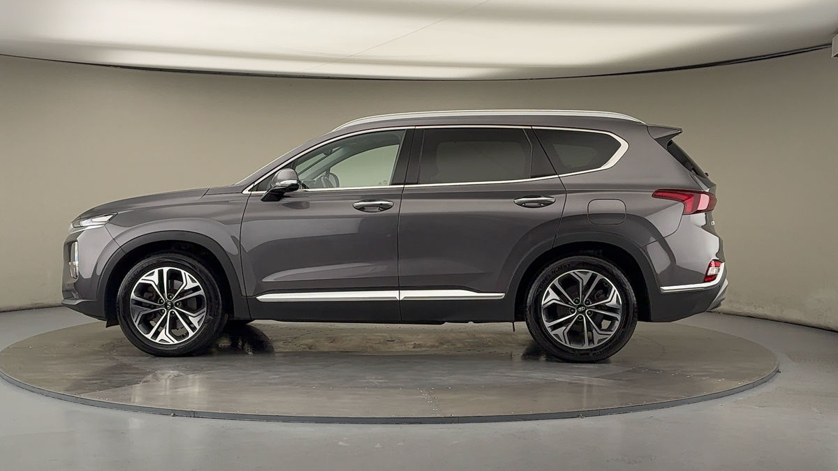 More views of Hyundai Santa Fe