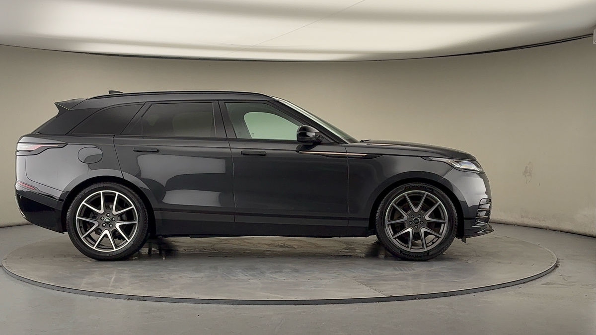 Land Rover Range Rover Velar Image 16