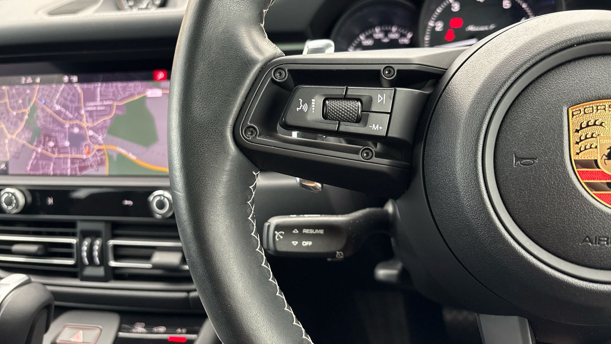 Porsche Macan Image 13