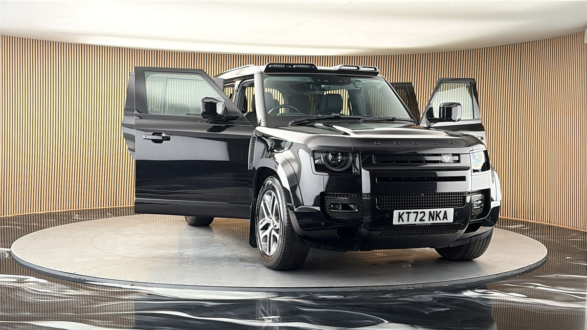More views of Land Rover Defender 110