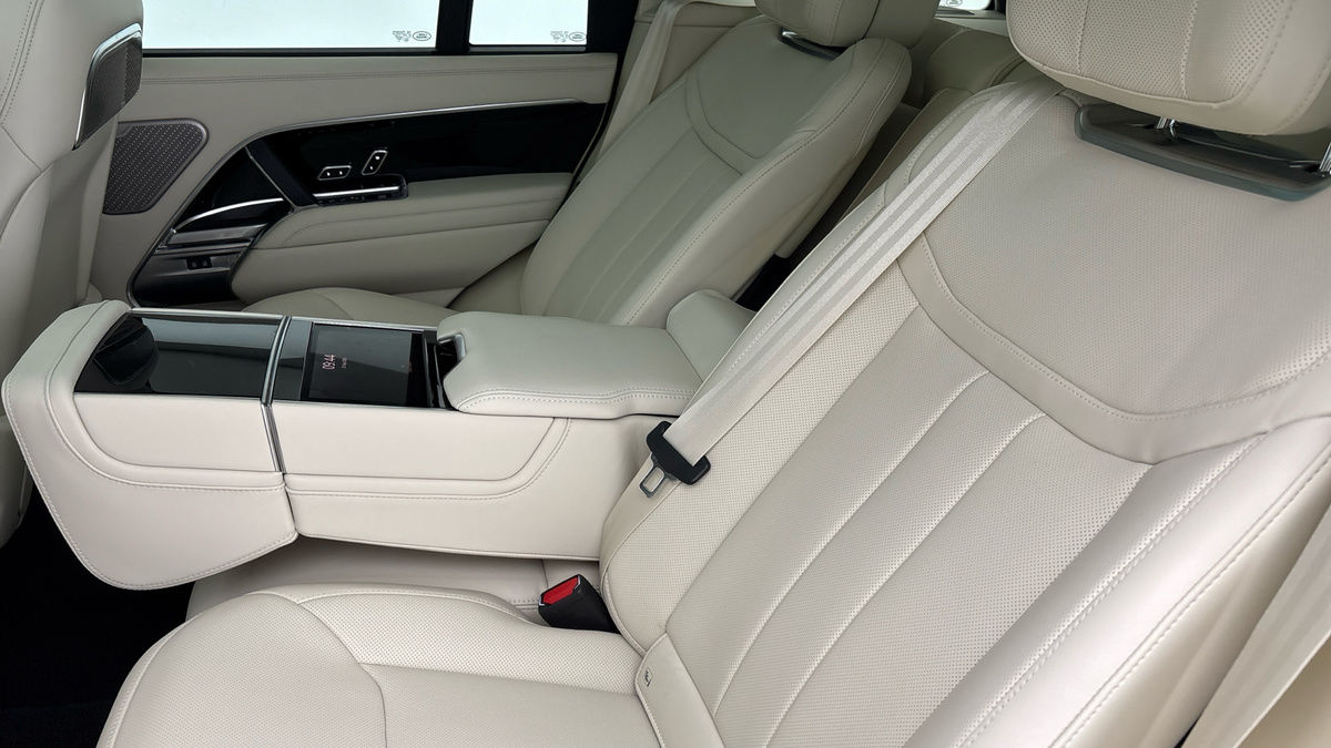 Land Rover Range Rover Image 9