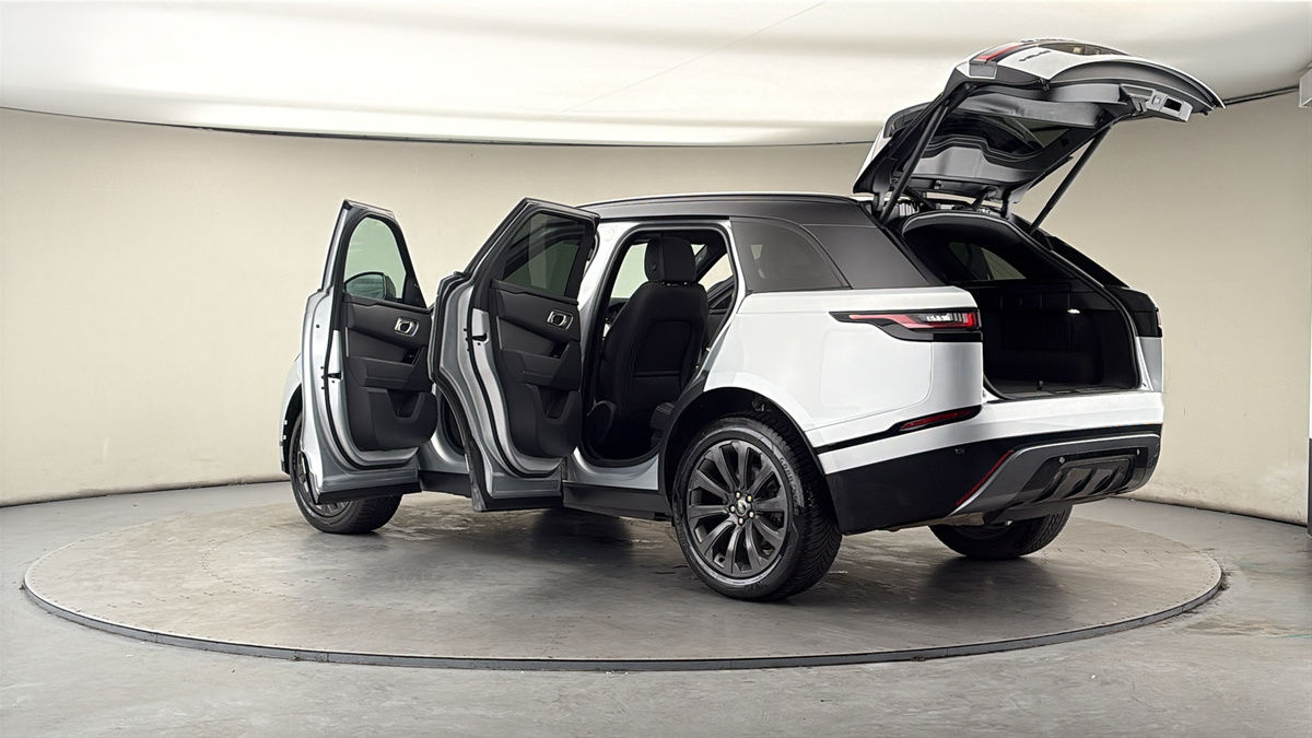 More views of Land Rover Range Rover Velar