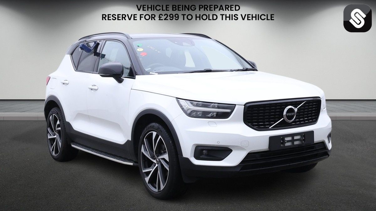 Volvo XC40 Sticky Header Image
