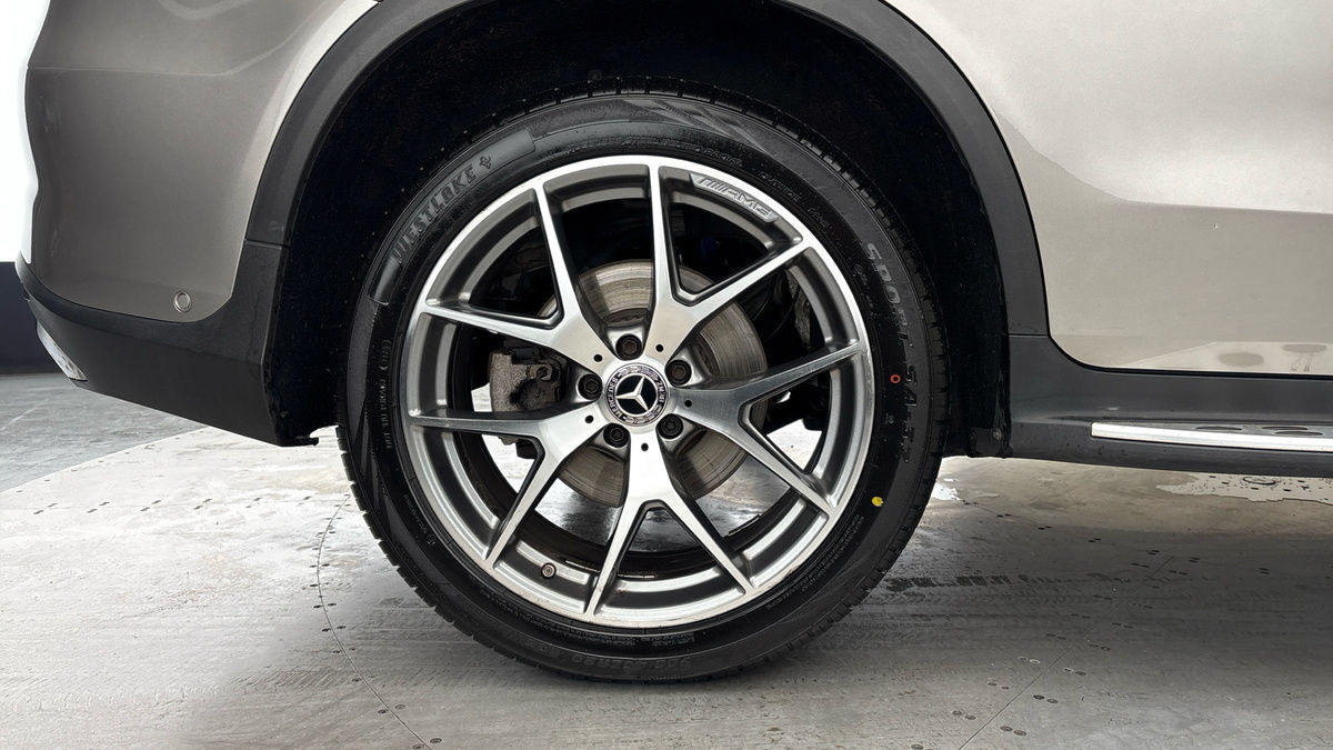 Mercedes-Benz GLC Image 10