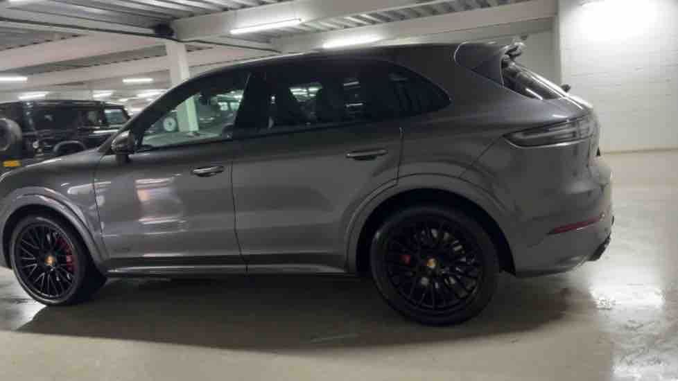 More views of Porsche Cayenne