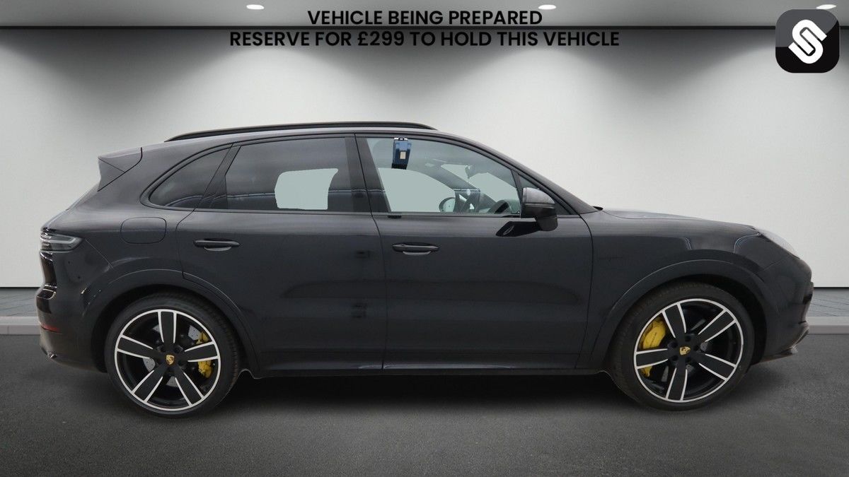 Porsche Cayenne Image 5