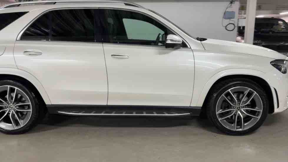More views of Mercedes-Benz GLE