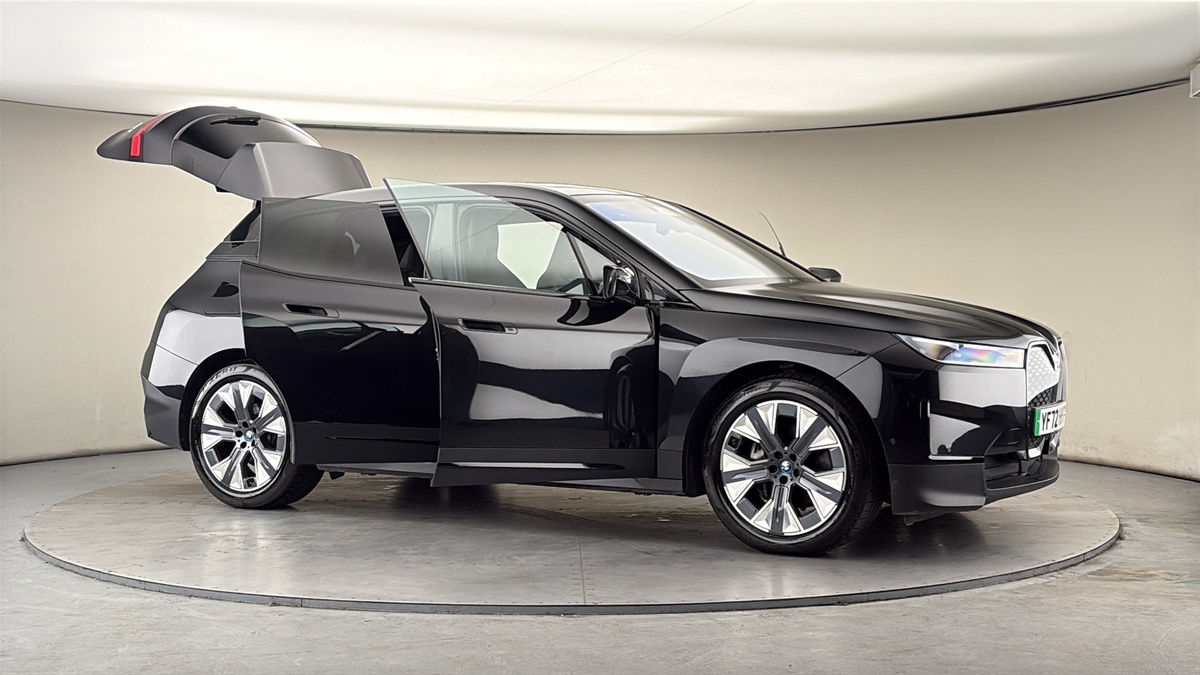 More views of BMW iX