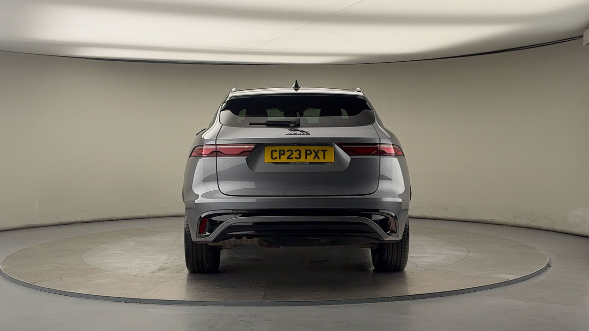 Jaguar F-PACE Image 4