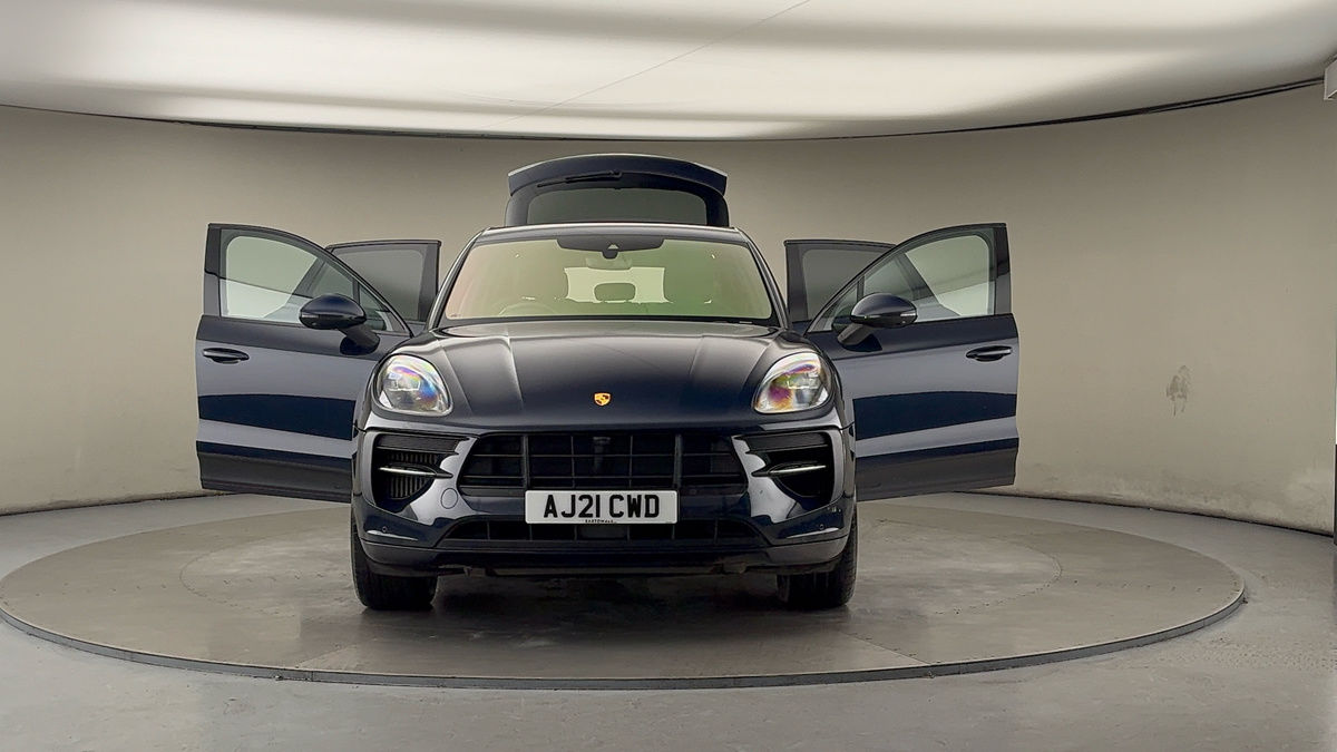 More views of Porsche Macan