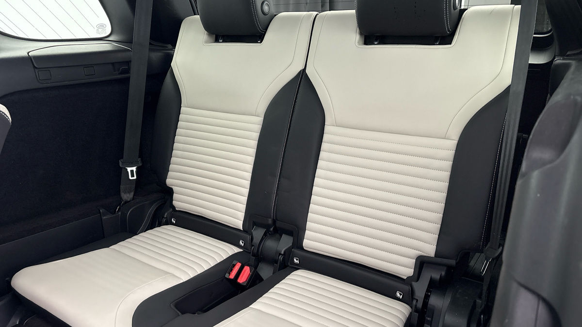Land Rover Discovery Image 26