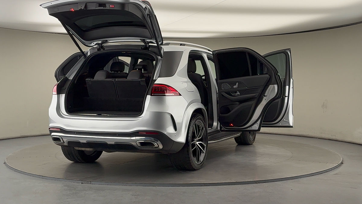 More views of Mercedes-Benz GLE