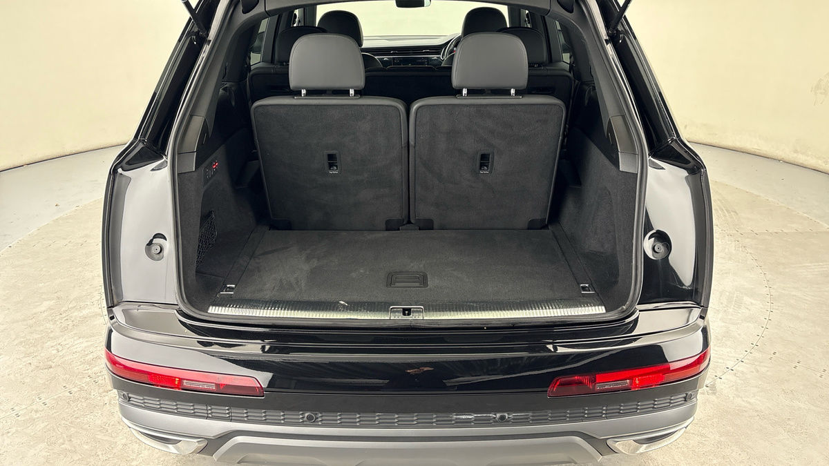 Audi Q7 Image 11