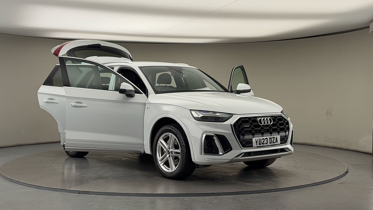 More views of Audi Q5