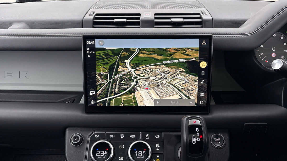 Land Rover Defender 90 Image 23