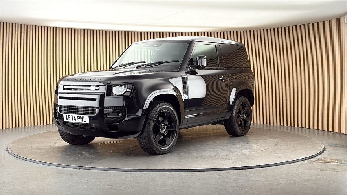 More views of Land Rover Defender 90