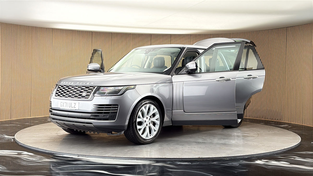 More views of Land Rover Range Rover
