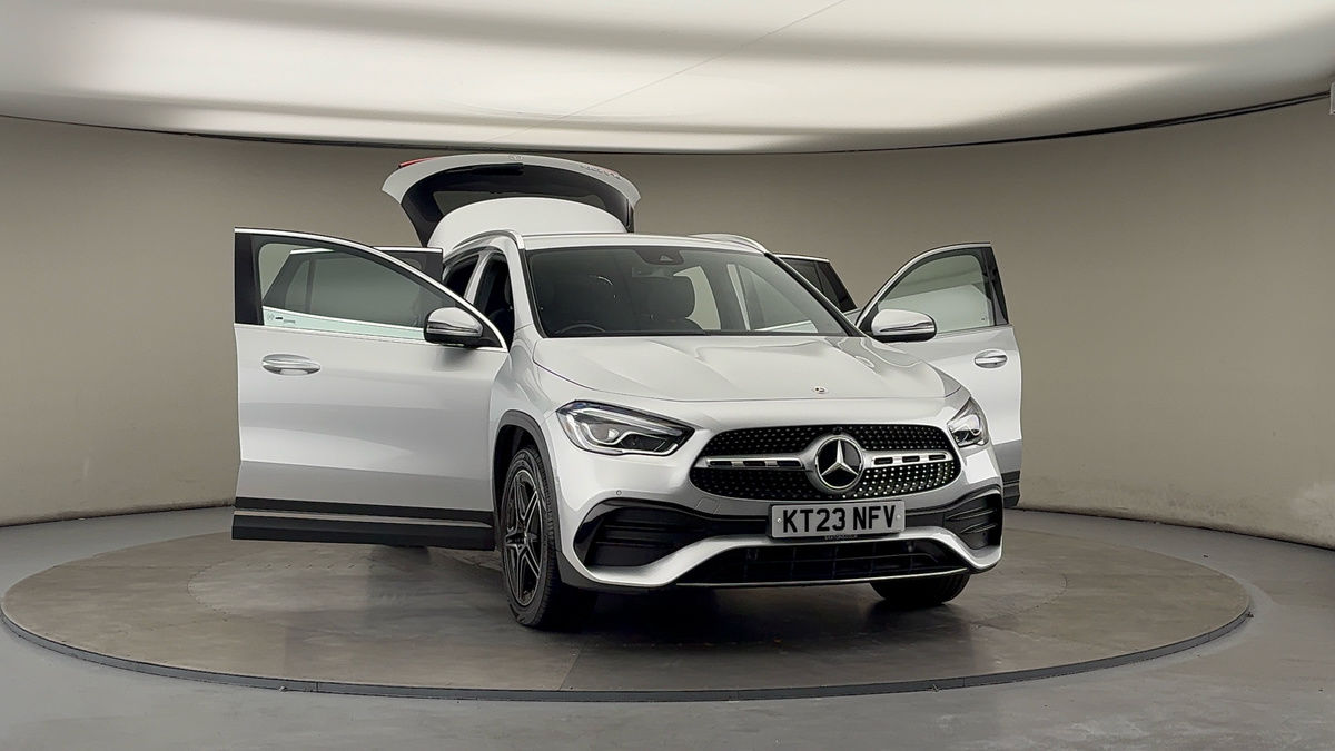 More views of Mercedes-Benz GLA