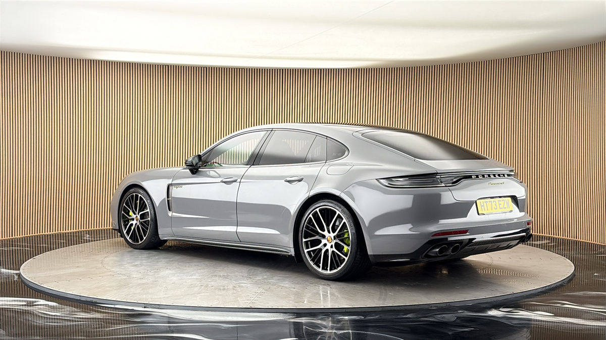 More views of Porsche Panamera